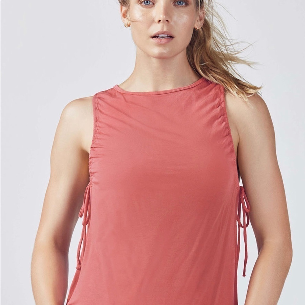 fabletics Womens Shirt Sleeve Less Pink top kaya